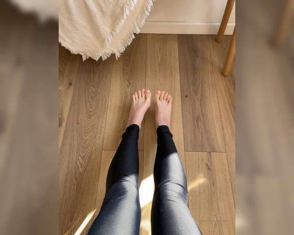 Evans Feet aka evans_feet OnlyFans - I want to make you a foot job