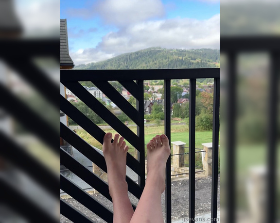 Evans Feet aka evans_feet OnlyFans - Morning with a view of the mountains and my feet>>>