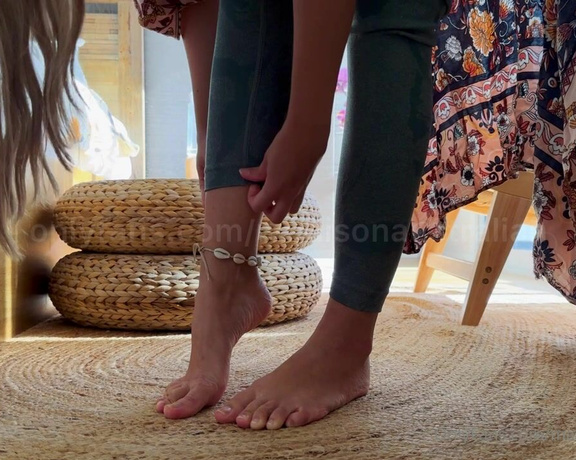 Madison Australian aka madisonaustralian OnlyFans - Long barefoot chit chat… I got caught up showing you what arrived from you guys