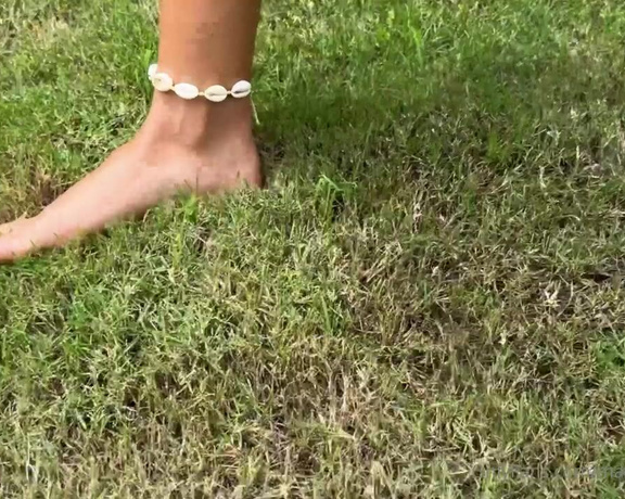 Madison Australian aka madisonaustralian OnlyFans - Another POV walking video for you my toes sinking in the grass… the water splashing