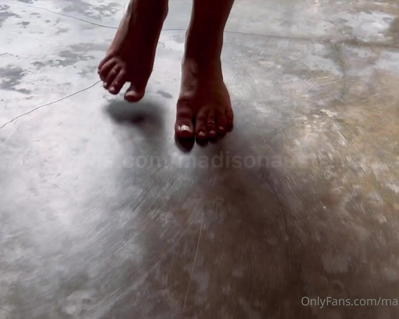 Madison Australian aka madisonaustralian OnlyFans - Another POV walking video for you my toes sinking in the grass… the water splashing