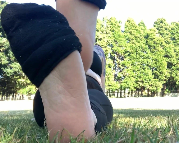 Jupiter Domina aka jupiterdomina OnlyFans - Stretching in the park! soooo many people stared at me, it was very obvious what