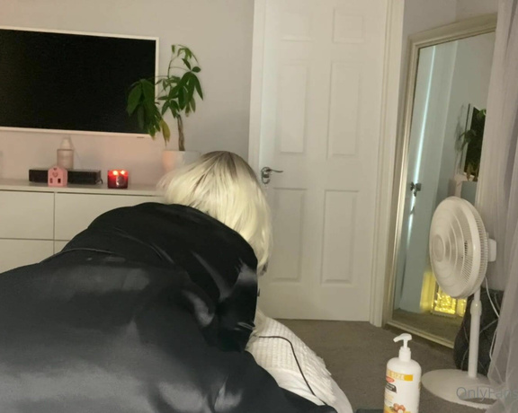 Miss Cassi aka misscassi OnlyFans - Giving you a massage