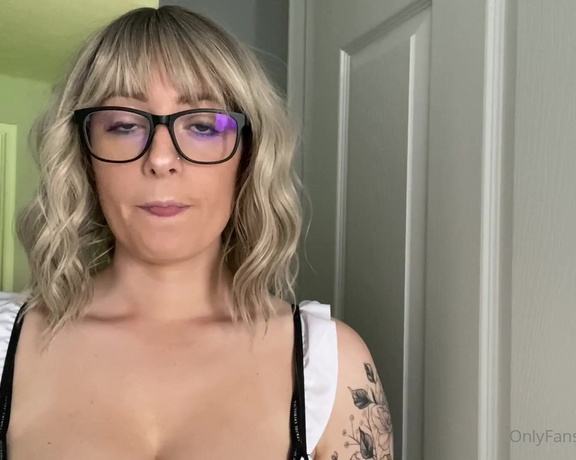 Miss Cassi aka misscassi OnlyFans - 5 Star Hotel Maid Service