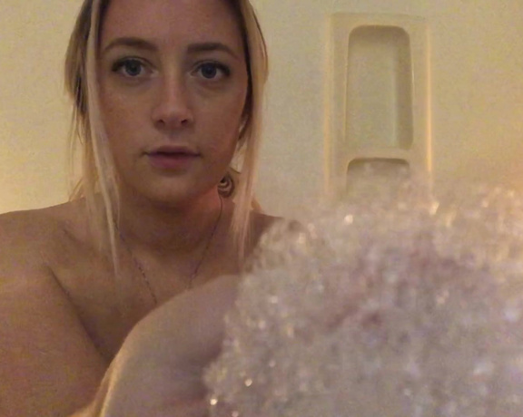 Miss Cassi aka misscassi OnlyFans - Relaxing Bath ASMR water sounds near the end are a little loud)