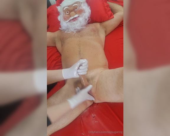 Skysugaring aka skysugaring OnlyFans - SANTA CLAUS is cumming to town