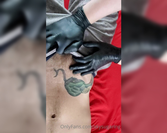 Skysugaring aka skysugaring OnlyFans - HOT Straight Tattoo guy getting Sugar Wax SO damn Handsome with PERFECT DICK!!!