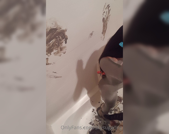 Skysugaring aka skysugaring OnlyFans - Body MUD treatment My HOT little Asian Sister @bunnyxbear