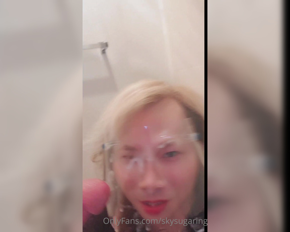 Skysugaring aka skysugaring OnlyFans - Cum on my Face Shield)))