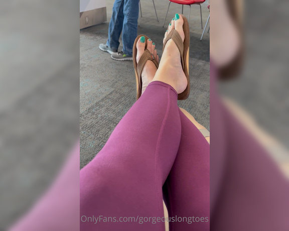 Gorgeous Long Toes aka gorgeouslongtoes OnlyFans - Seen at an airport near you