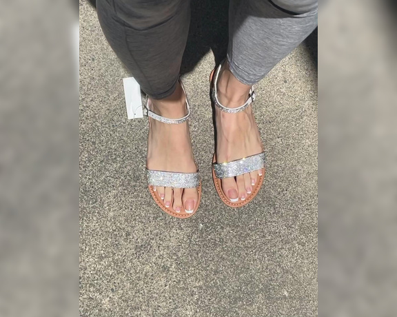 Gorgeous Long Toes aka gorgeouslongtoes OnlyFans - Tuesday Shoesday! Enjoy this brand new, sparkly sandal Thank you for the gift!