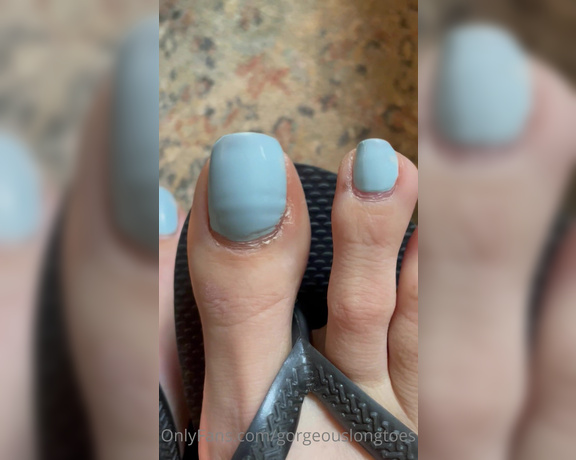 Gorgeous Long Toes aka gorgeouslongtoes OnlyFans - TGIF The Goddess is Filming This is the longest my nails have ever been