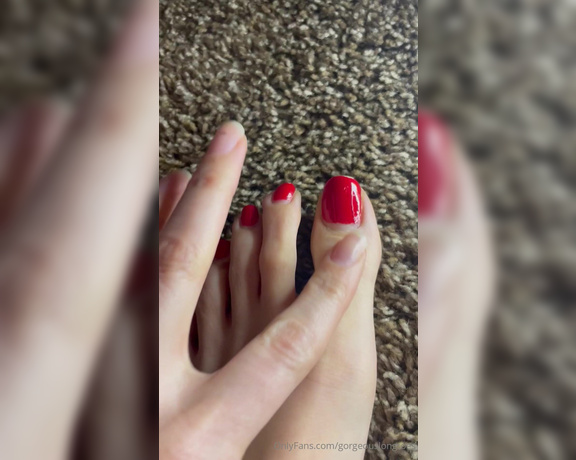 Gorgeous Long Toes aka gorgeouslongtoes OnlyFans - 113 on 113 Happy weekend everyone Do you prefer my feet a little imperfect smelly,