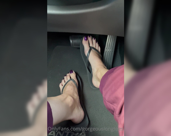 Gorgeous Long Toes aka gorgeouslongtoes OnlyFans - TGIF The Goddess is with Family I’ve taken a trip out of state to visit