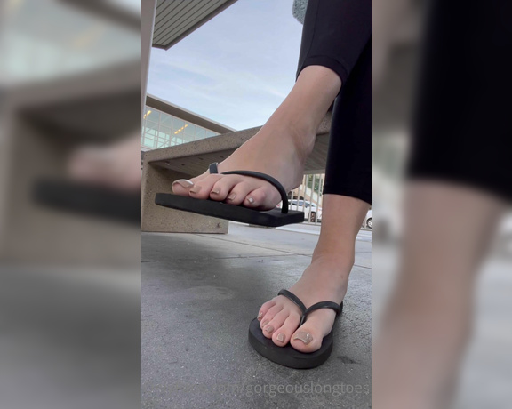 Gorgeous Long Toes aka gorgeouslongtoes OnlyFans - Throwback to my travels For the first time ever, I think I might have been