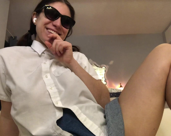 Hannah Hunt aka horny_hippie_ OnlyFans - School girl first time anal roleplay [15 min] You’re my daddy and I’m your little pupil,