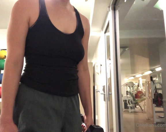 Hannah Hunt aka horny_hippie_ OnlyFans - Teasing and flashing at the gym