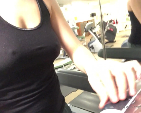 Hannah Hunt aka horny_hippie_ OnlyFans - Teasing and flashing at the gym