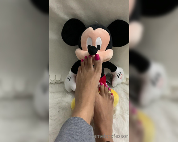 Puja aka caramelprofessor OnlyFans - Hey Mickey, you’re so fine