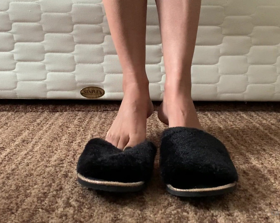 Puja aka caramelprofessor OnlyFans - Slipper Sunday