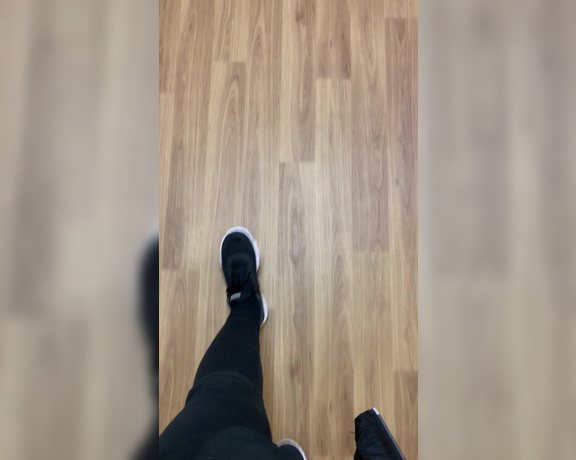 Puja aka caramelprofessor OnlyFans - Gym style  corridor walking  you wouldn’t be able to see what my feet really