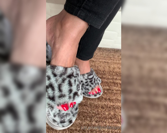 Puja aka caramelprofessor OnlyFans - Back from my walk Slipper dangle teasing