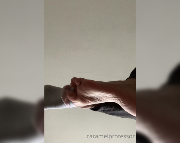 Puja aka caramelprofessor OnlyFans - Sock removal after my walk