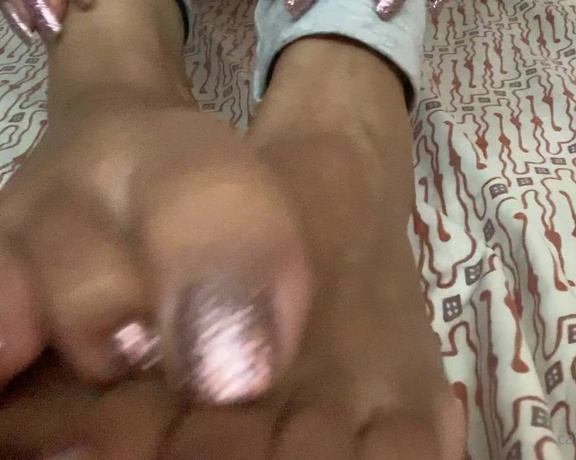 Puja aka caramelprofessor OnlyFans - You should feel them    S o