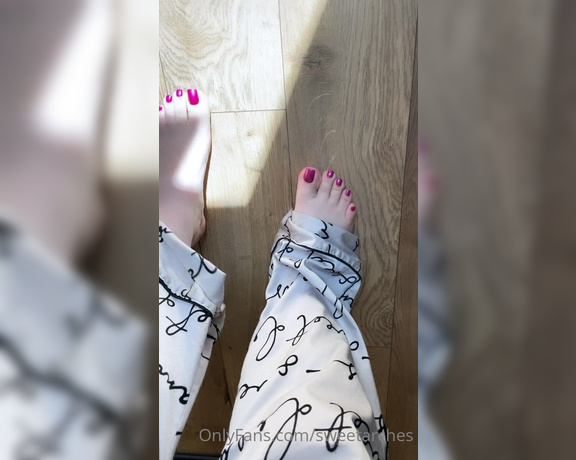 Sweet Arches aka sweetarches OnlyFans - New manipedi you all voted for Happy Friday!