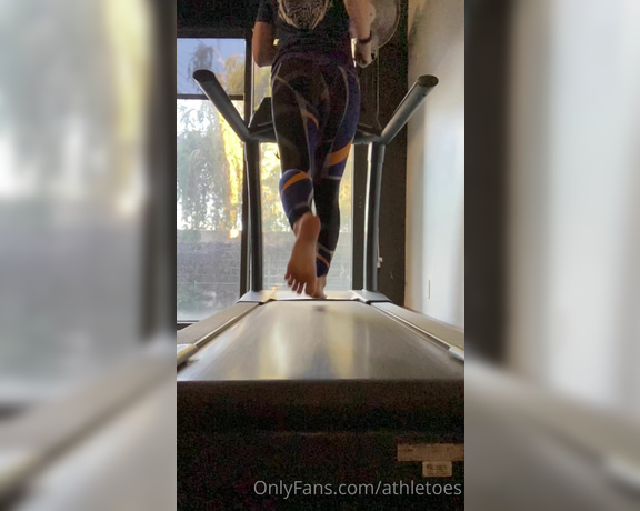 Athletoes aka athletoes OnlyFans - A whole 6 minutes of slow mo running