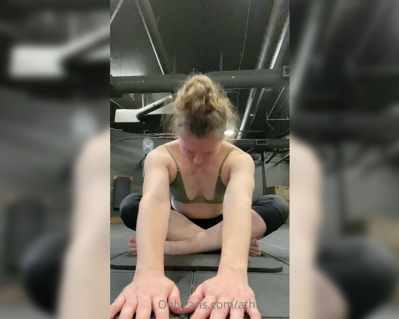 Athletoes aka athletoes OnlyFans - I’m not a huge yoga person Honestly It bores me But I do stretch and make