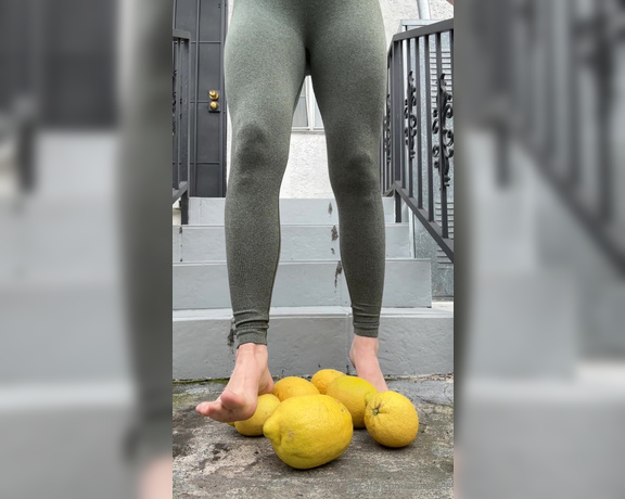 Athletoes aka athletoes OnlyFans - These lemons were soooo big!! They made me work for