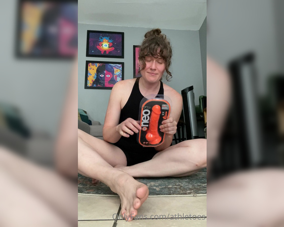 Athletoes aka athletoes OnlyFans - New prop” unboxing I thought It would be fun to open this together