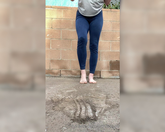 Athletoes aka athletoes OnlyFans - Just playing in a little dirt patch