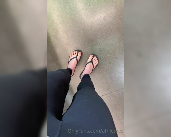 Athletoes aka athletoes OnlyFans - I think this is the fastest I’ve ever gone through the grocery store