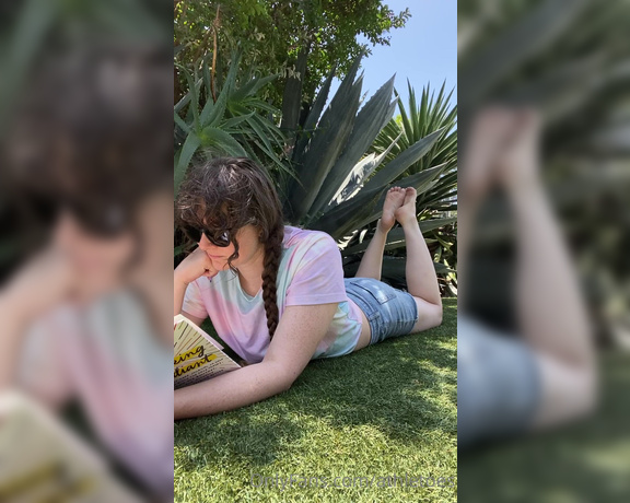 Athletoes aka athletoes OnlyFans - The best way to journal is in the shade of a nice warm day