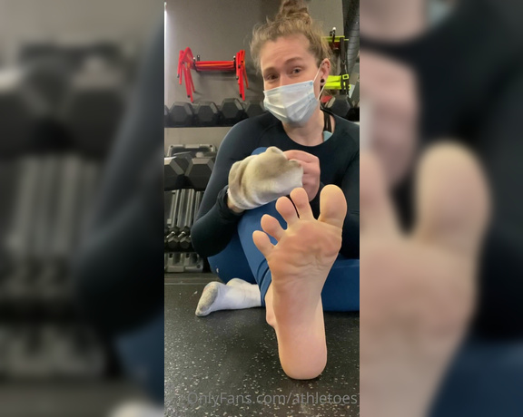 Athletoes aka athletoes OnlyFans - Dirty stinky sock removal Please excuse the crazy messy workout hair