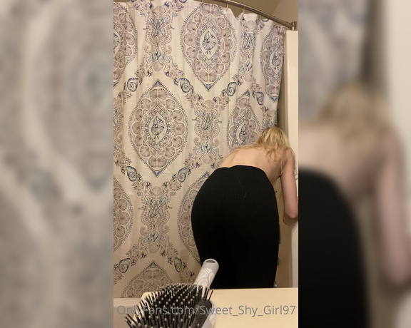 Goddess Shy aka sweetshygirl97 OnlyFans - Open your messages to see the rest