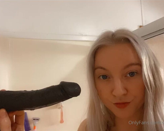 Goddess Shy aka sweetshygirl97 OnlyFans - Sucking dick in the shower