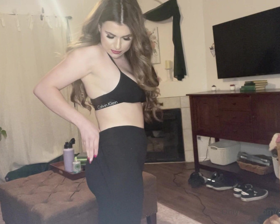 Mary Rose Love aka maryroselove69 OnlyFans - Mini dance party GUYS MY UNDERWEAR WAS INSIDE OUT THE WHOLW TIME the inner fabric