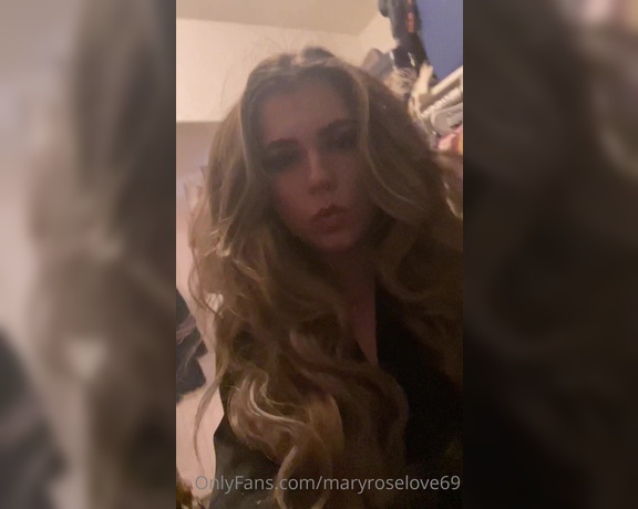 Mary Rose Love aka maryroselove69 OnlyFans - Omfg I thought I posted this the other day it’s 4 vids bc my phone