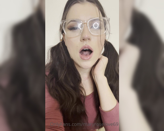 Mary Rose Love aka maryroselove69 OnlyFans - Anyone here a fan of pigtails and glasses