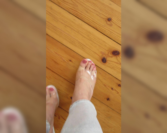 Neolasoles aka neolasoles OnlyFans - High heels finally! Lets see how many of you like this content! And sorry, I fucked