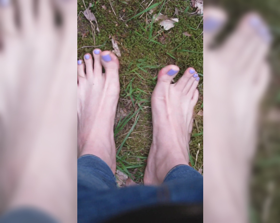 Neolasoles aka neolasoles OnlyFans - Barefoot walking P next time Ill walk a bit slower Ive uploaded two vids by the