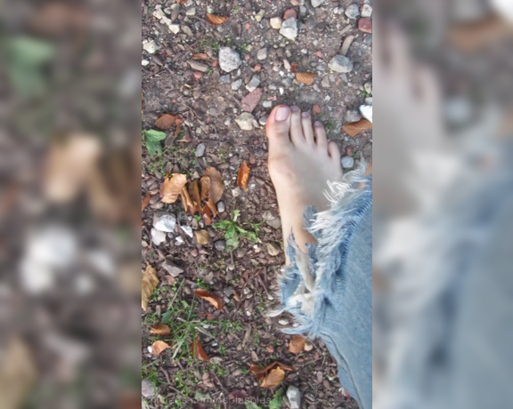 Neolasoles aka neolasoles OnlyFans - Walking on the side of a forest