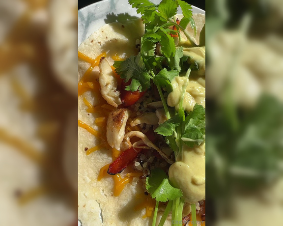 Goddess Sydney Thunder aka goddesssydneythunder1 OnlyFans - Shredded chikn soft tacos w caramelized onions & peppers w a cauliflower cheese sauce and melted