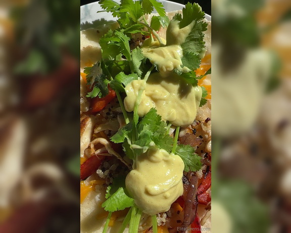 Goddess Sydney Thunder aka goddesssydneythunder1 OnlyFans - Shredded chikn soft tacos w caramelized onions & peppers w a cauliflower cheese sauce and melted