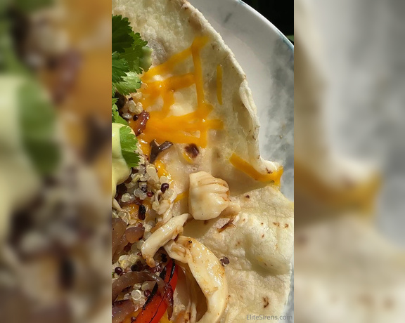 Goddess Sydney Thunder aka goddesssydneythunder1 OnlyFans - Shredded chikn soft tacos w caramelized onions & peppers w a cauliflower cheese sauce and melted