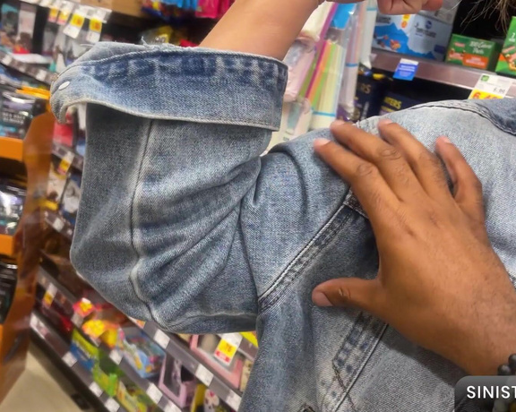 Goddess Sydney Thunder aka goddesssydneythunder1 OnlyFans - Grocery store encounter, getting hit on at the grocery store What would you do if you