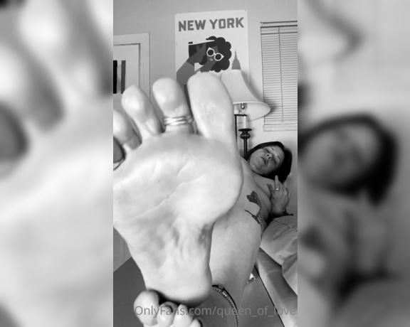 Monkey_solez aka monkey_solez OnlyFans - Mmm black and white sole tease